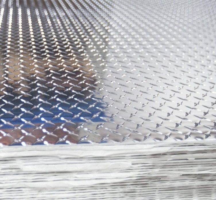 Aluminio Antiderrapante EXTA 4' X 10'